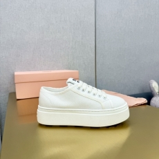 Miu Miu Casual Shoes